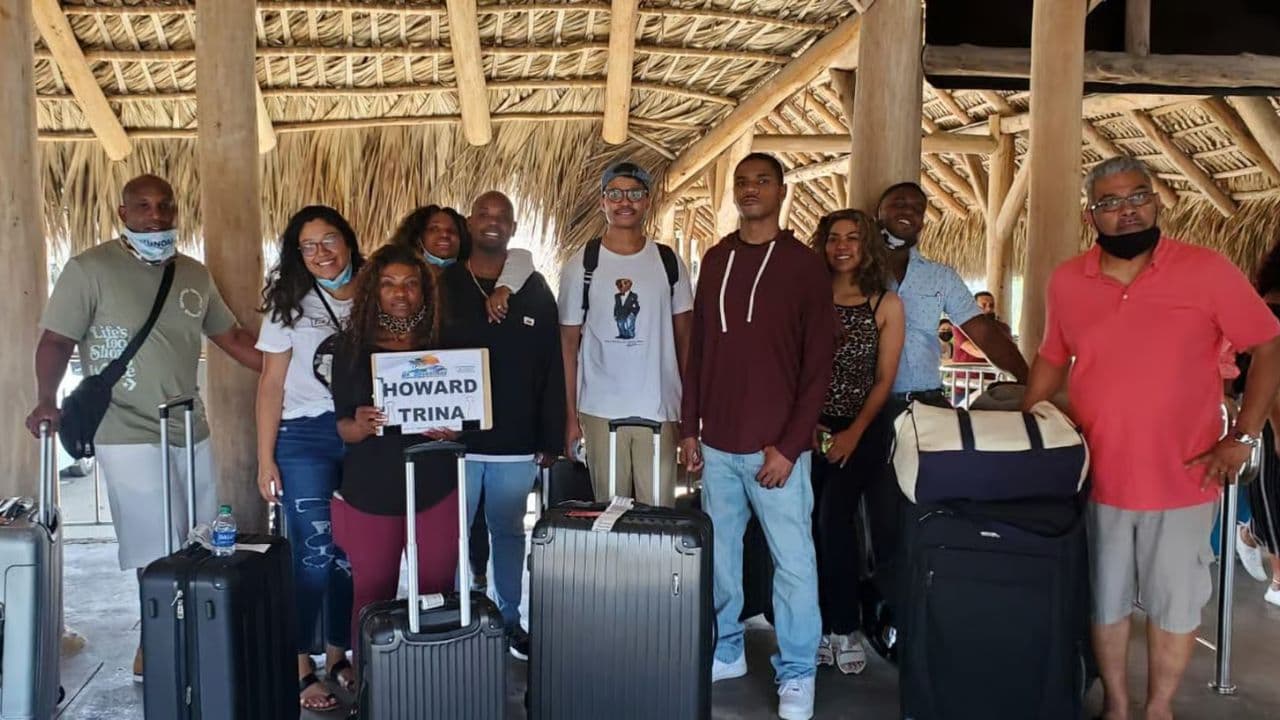 Santo Domingo VIP Luxury Airport Transfer To Santo Domingo — Guided tour and outdoor activity
