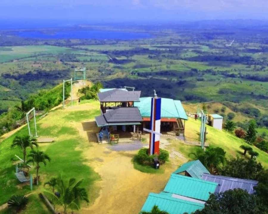 Punta Cana: Montaña Redonda Tour with Lunch & 4x4 Ride — Guided tour and outdoor activity