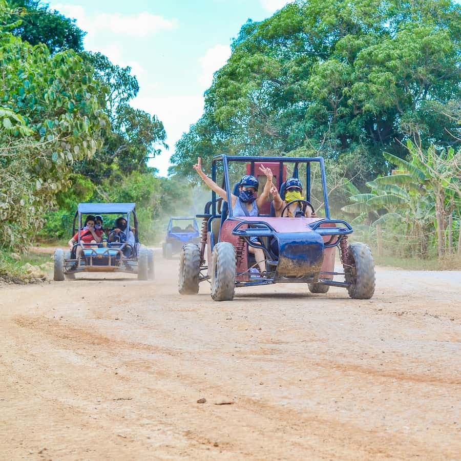 Punta Cana: Dune Buggy Experience Macao Beach und Cenote — Guided tour and outdoor activity
