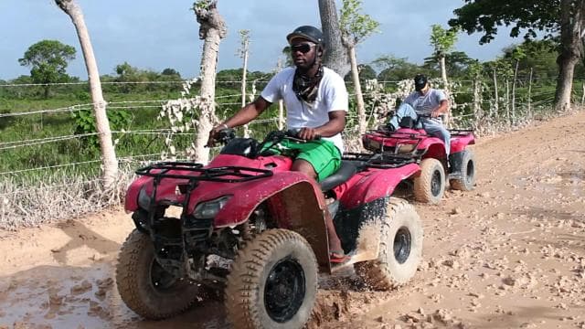 Punta Cana: ATV Tour s podzemní jeskyní a pláží Macao — Guided tour and outdoor activity
